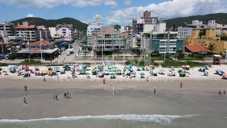 apartamento beira mar em Bombas