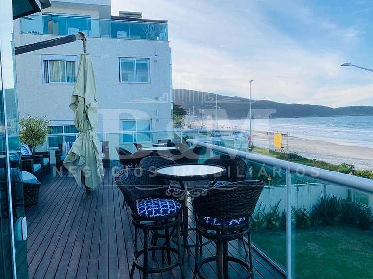 apartamento beira mar em Bombas