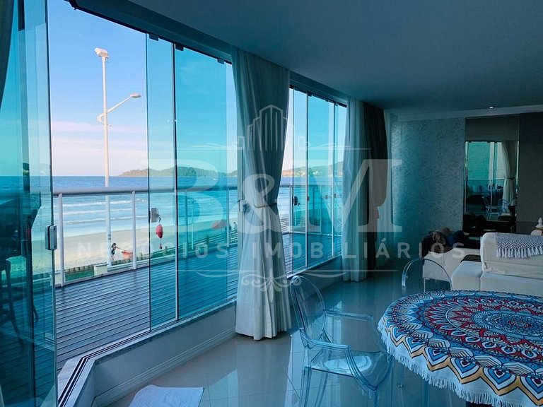 apartamento beira mar em Bombas