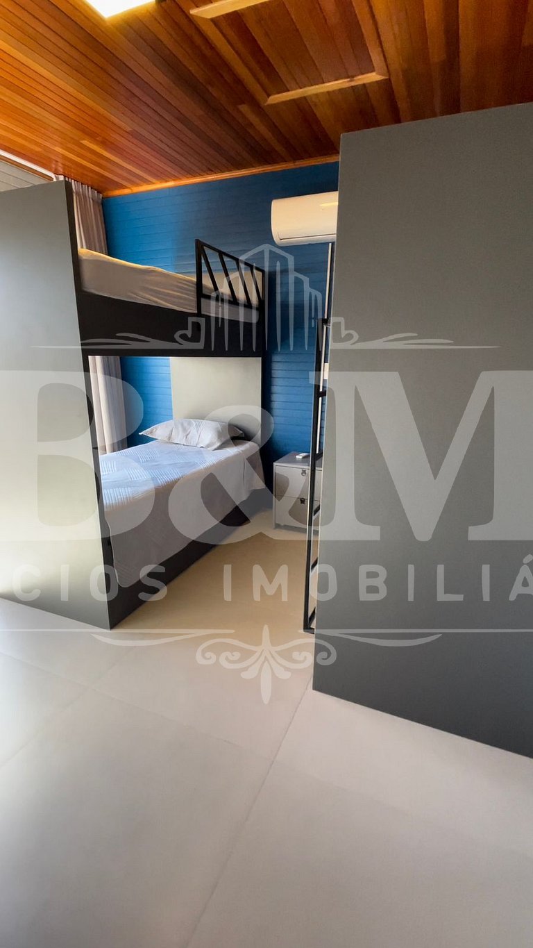 Casa com piscina ampla e confortável