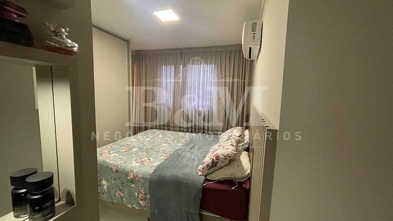 Apartamento com piscina para 4 pessoas
