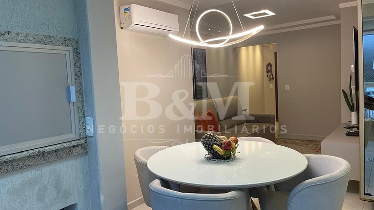 Apartamento com piscina para 4 pessoas