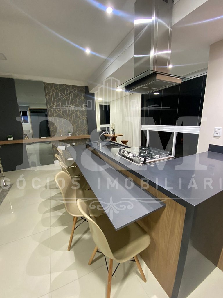 Apto Duplex com 2 suítes 100 metros da praia de Bombas