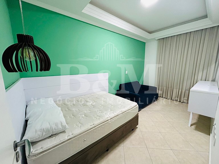 Apartamento auto padrão em Bombas com vista mar