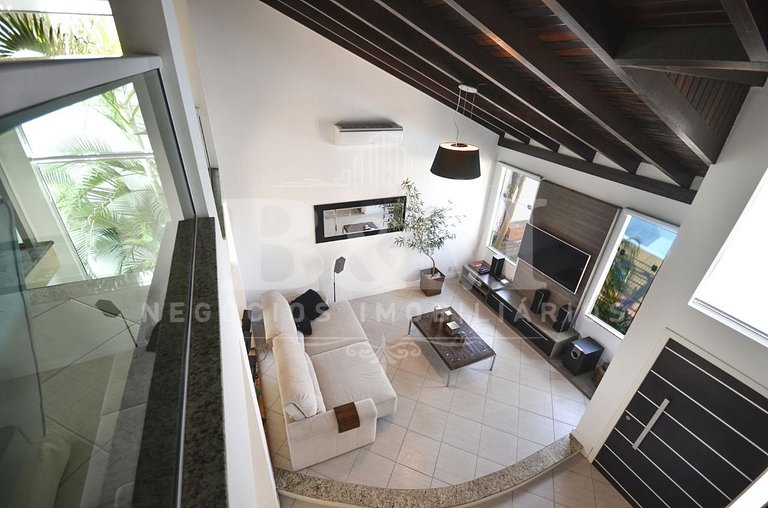Casa alto padrão praia do Mariscal