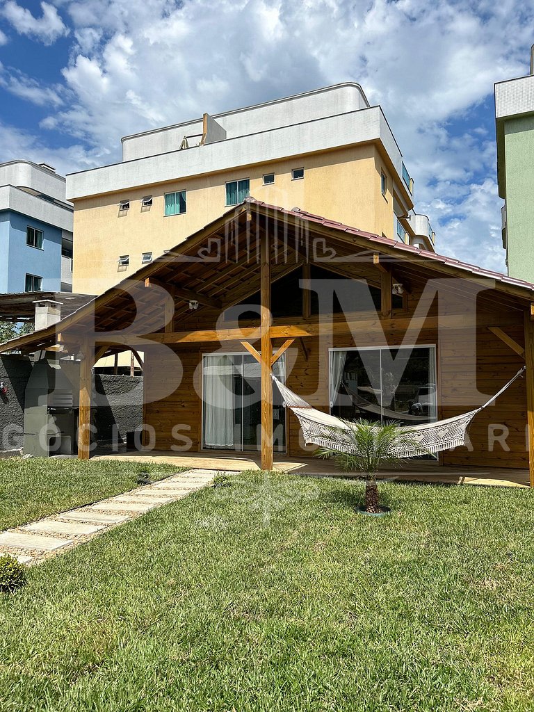 Linda casa em Bombas para reunir a família nas férias