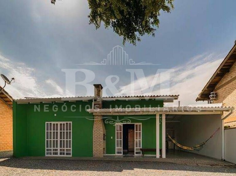 Casa no centro de Bombinhas para 6 pessoas