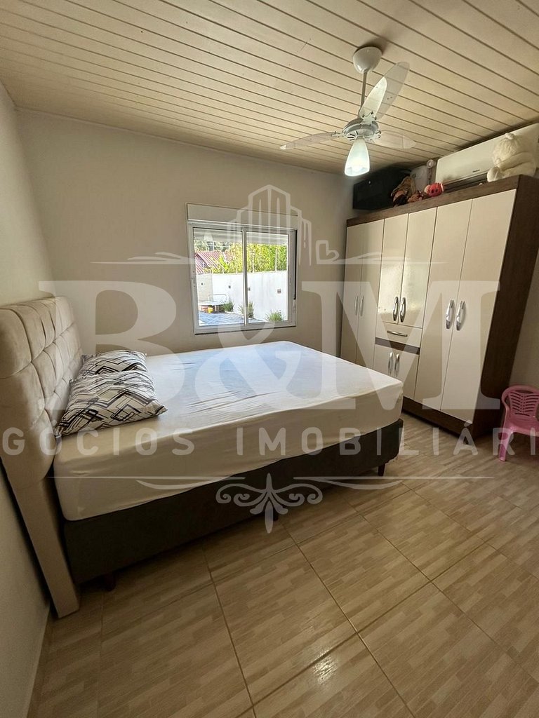 Casa com piscina em Bombas para 10 pessoas