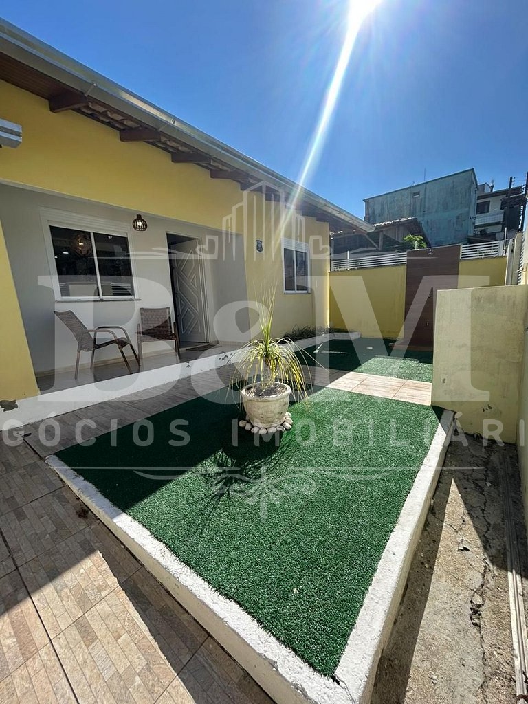 Casa com piscina em Bombas para 10 pessoas