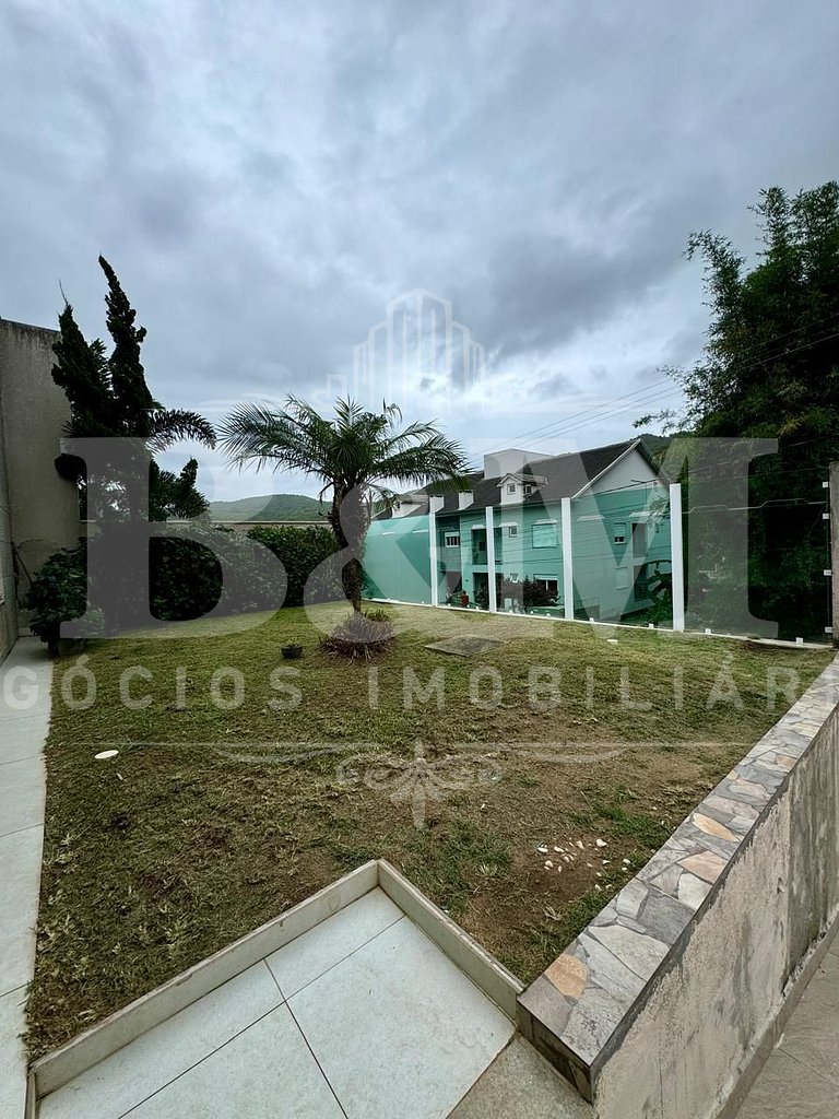 Linda Casa para até 15 pessoas com piscina