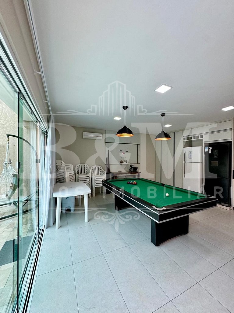 Linda Casa para até 15 pessoas com piscina
