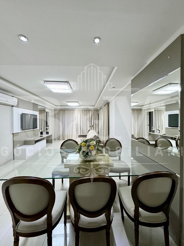 Linda Casa para até 15 pessoas com piscina