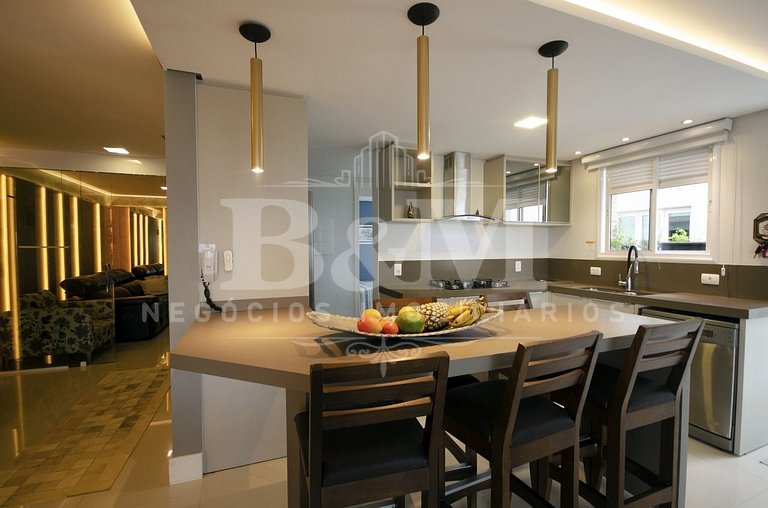 Apartamento Frente Mar em Bombas