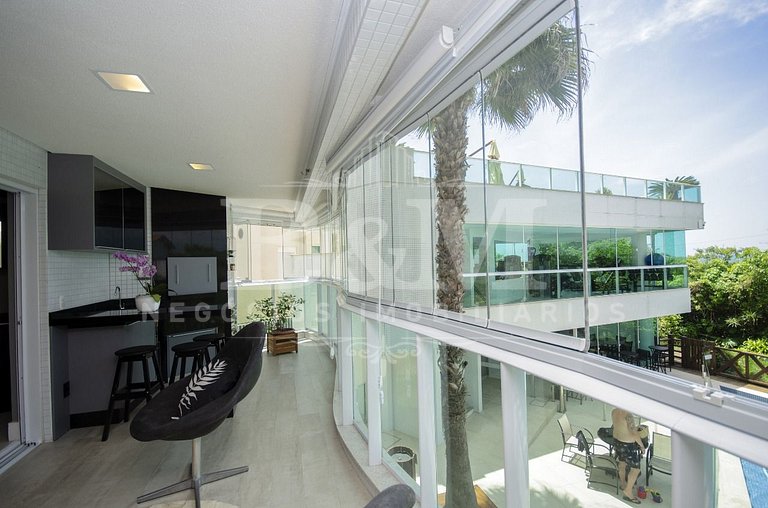 Apartamento Frente Mar em Bombas
