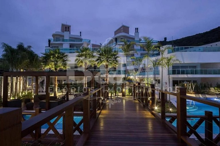 Apartamento Frente Mar em Bombas