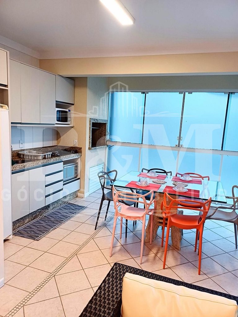 Lindo apartamento na praia de Bombas