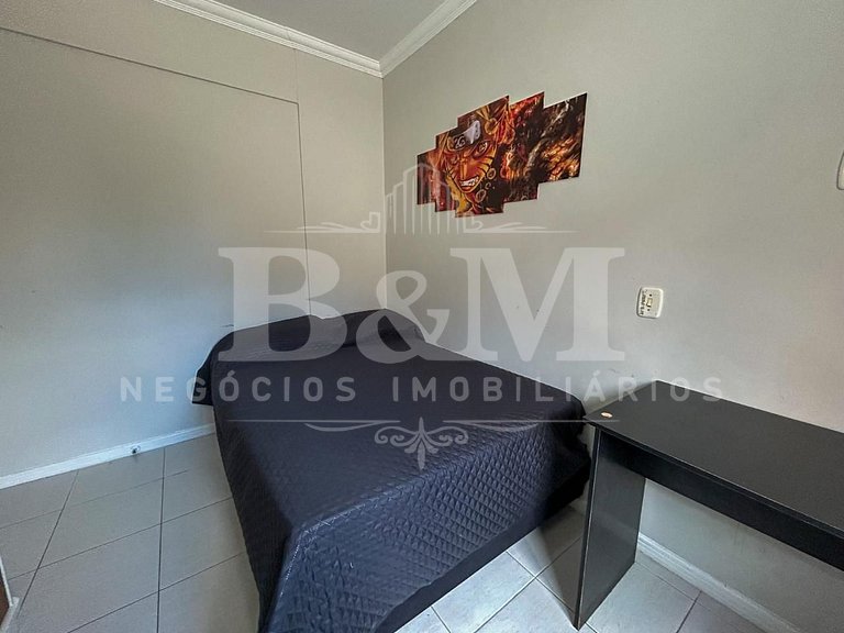 Apartamento para 12 pessoas com piscina