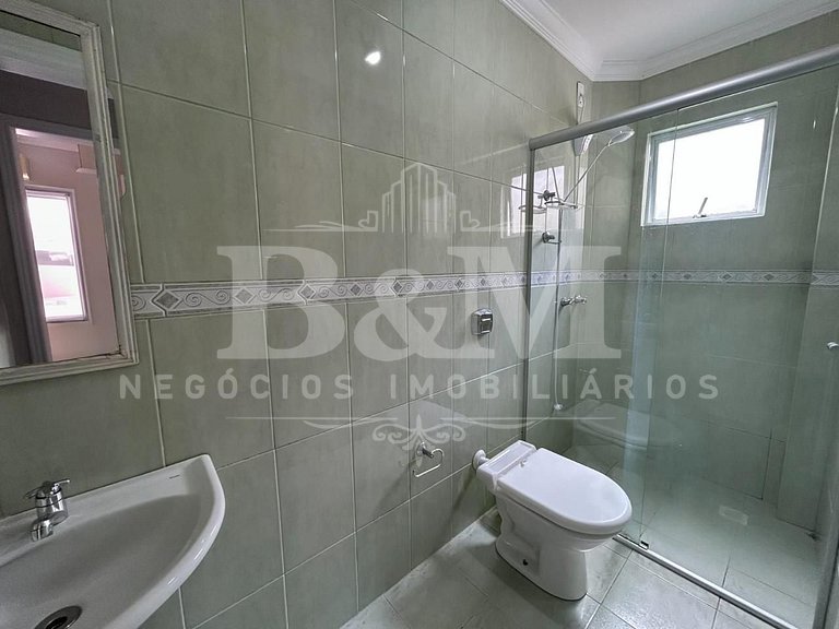 Apartamento para 12 pessoas com piscina