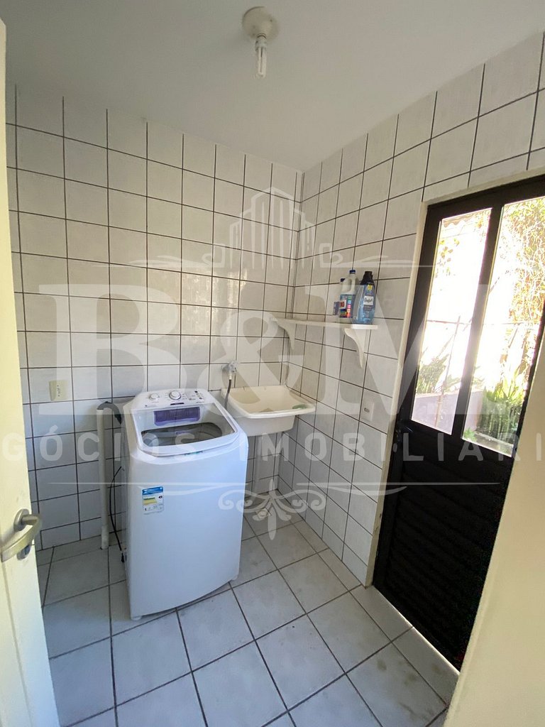 Casa com 4 quartos para até 10 pessoas no centro de Bombinha