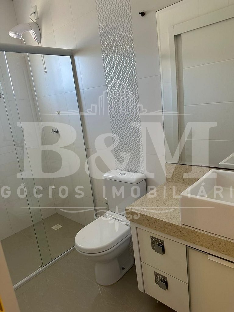 Casa espaçosa em Bombas com piscina – ideal para grupos e fa
