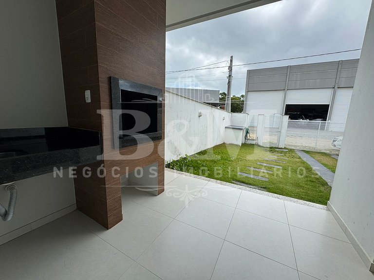 Lindo sobrado no Canto Grande