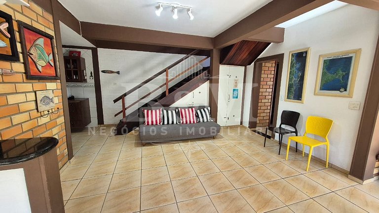 Casa Beira-Mar em Bombas – Conforto para até 15 Pessoas