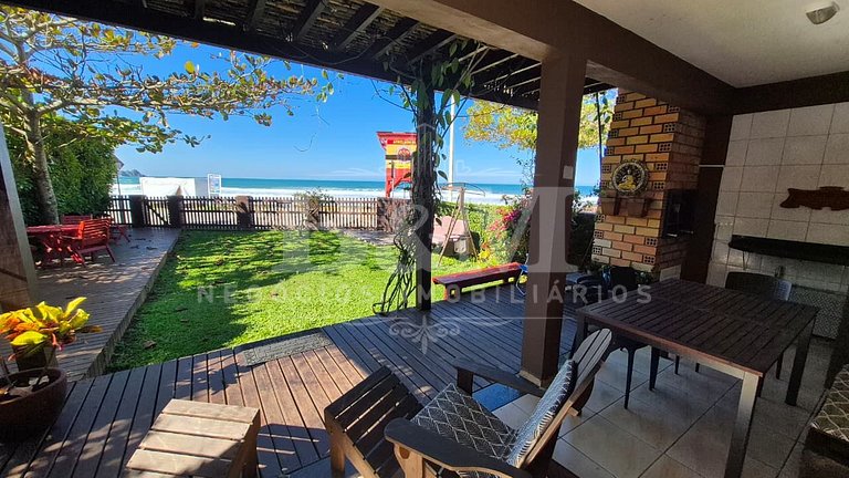 Casa Frente Mar em Bombas – 15 Pessoas