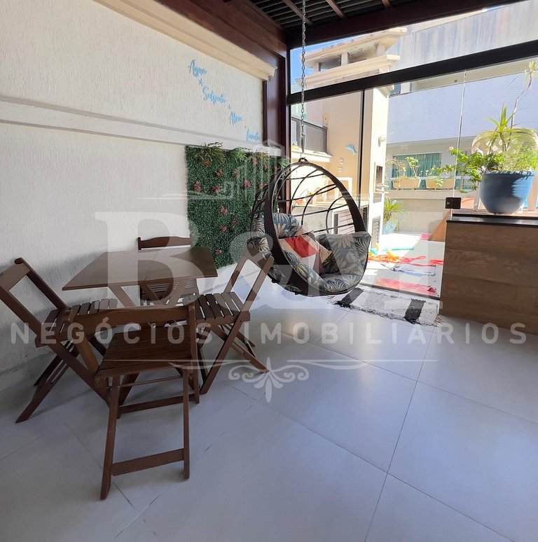 Hermosa cobertura a 80 mt de la playa de Bombas, con piscina