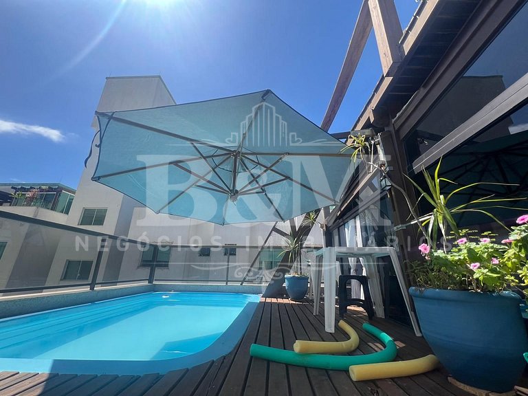Cobertura com piscina em Bombas
