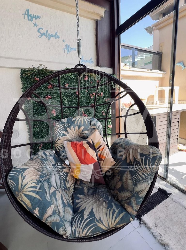 Hermosa cobertura a 80 mt de la playa de Bombas, con piscina