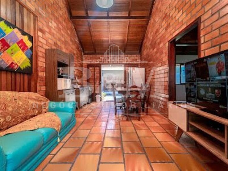 Linda casa Rua Salema Centro