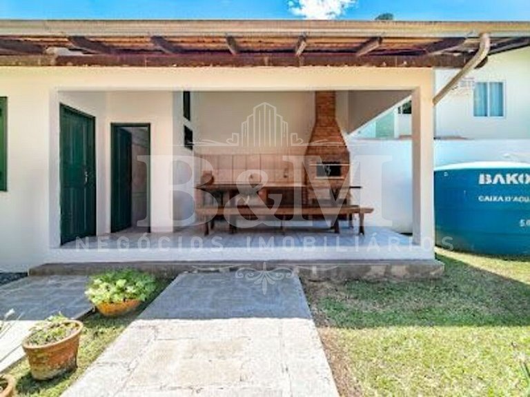 Linda casa Rua Salema Centro