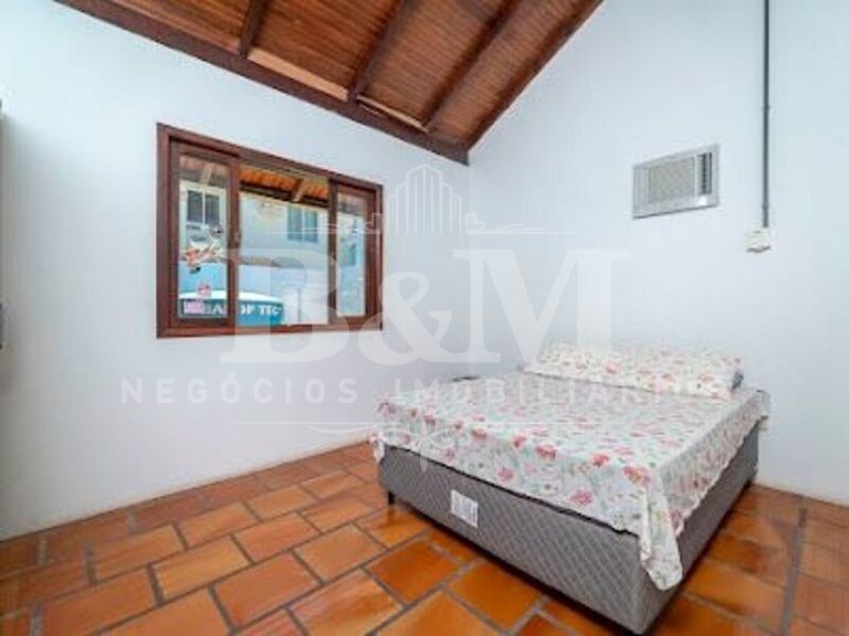 Linda casa Rua Salema Centro