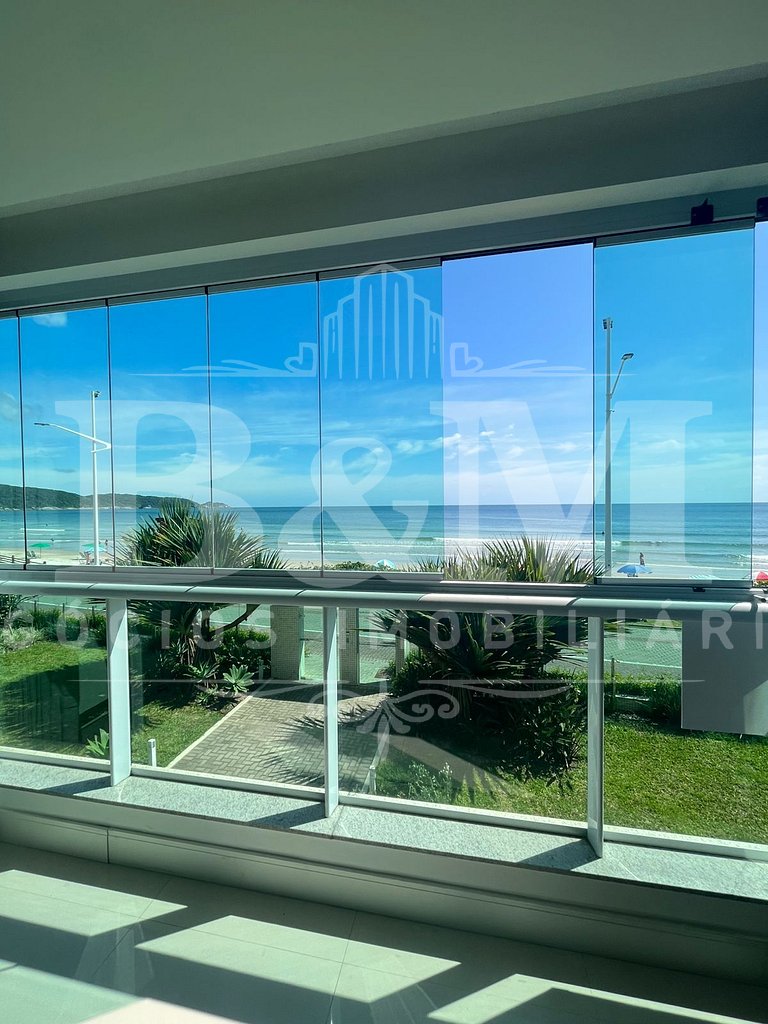 Lindo Apartamento pé na areia em Bombas