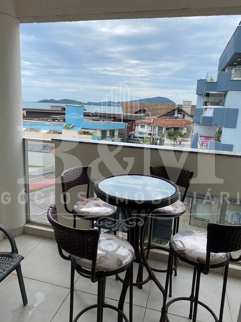 Apartamento com vista para o mar em Bombas