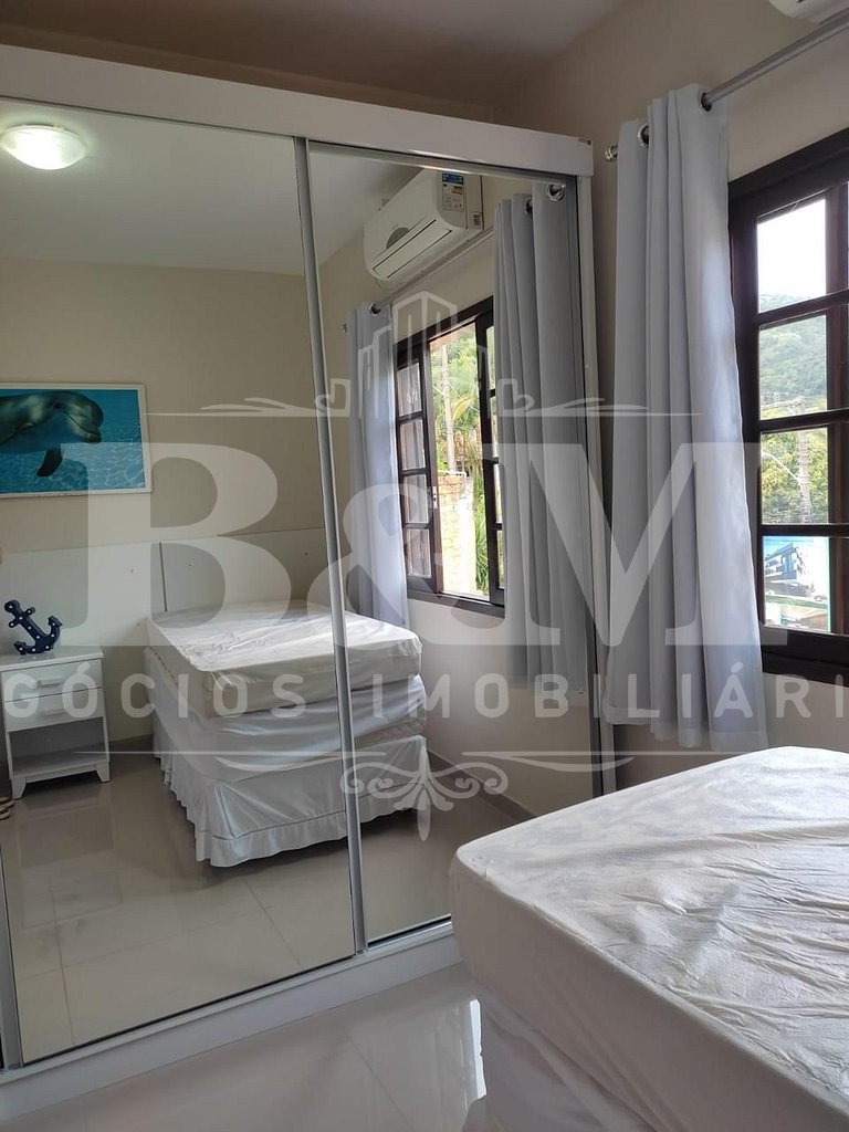 Casa com piscina em Bombas 300 metros do mar