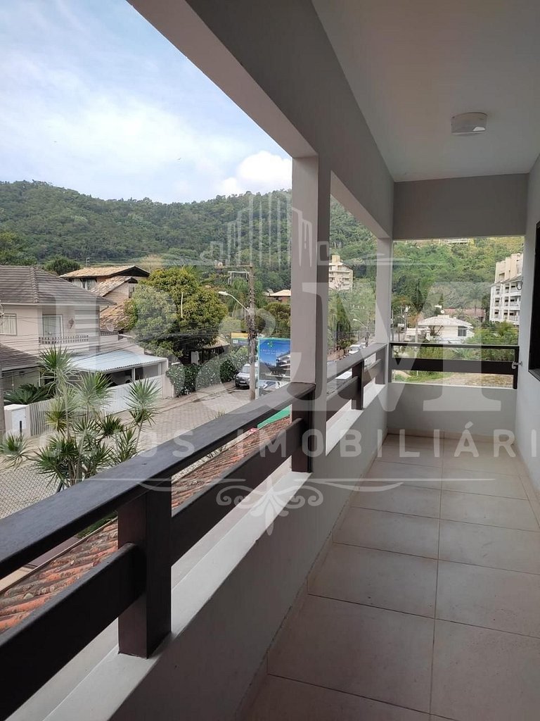 Casa com piscina em Bombas 300 metros do mar