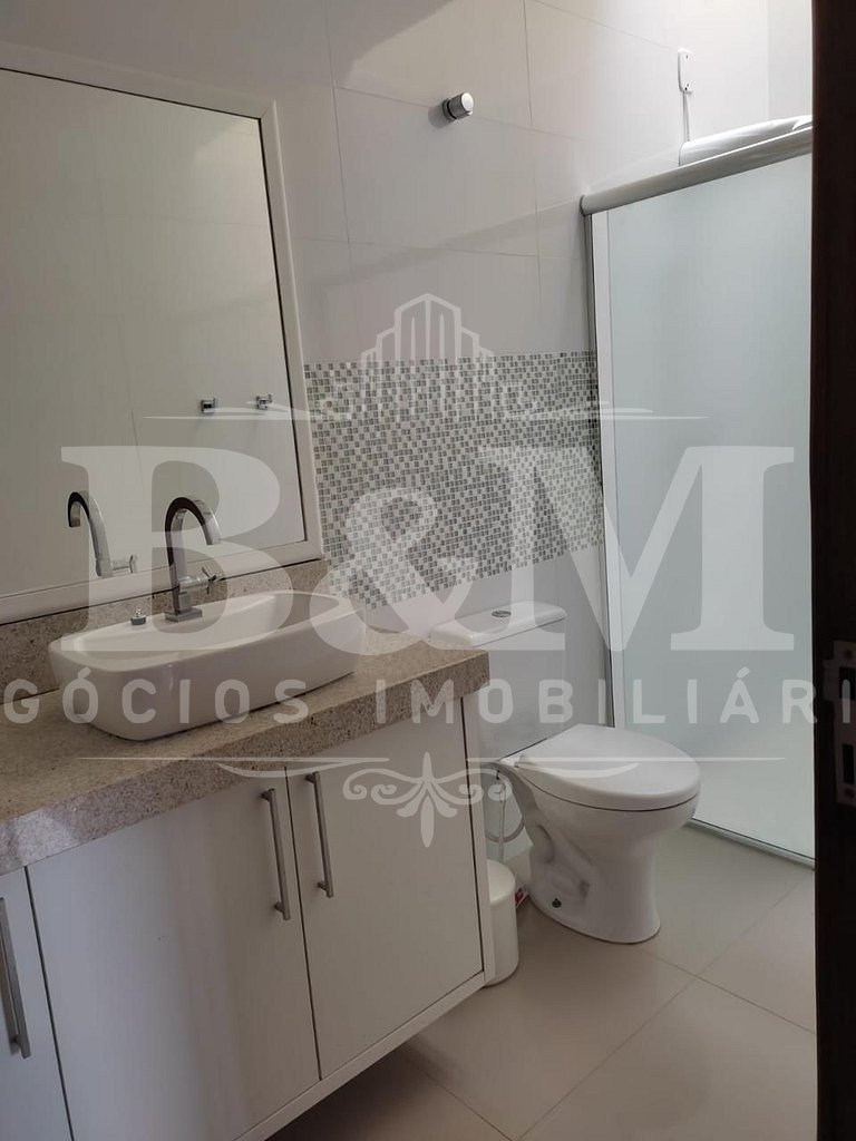 Casa com piscina em Bombas 300 metros do mar