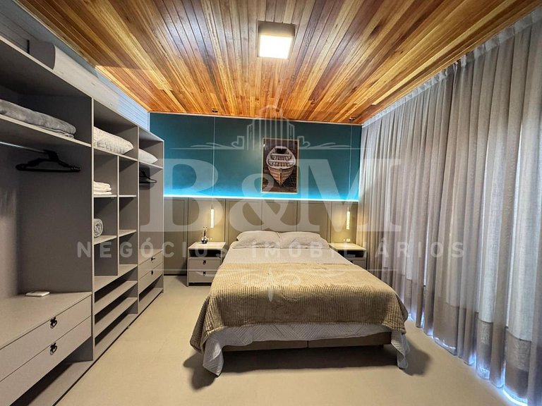 Casa com piscina ampla e confortável