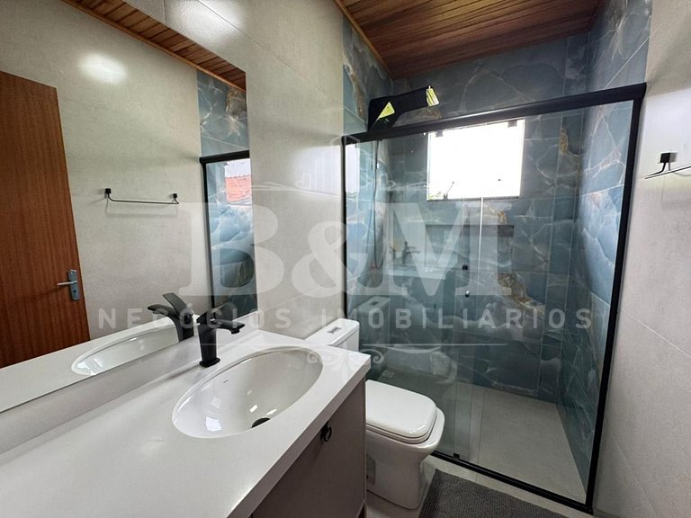 Casa com piscina ampla e confortável