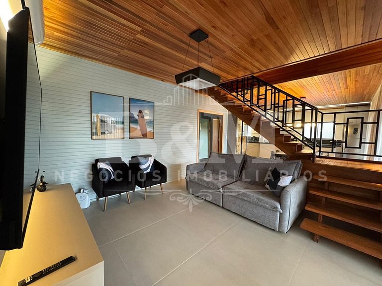 Casa com piscina ampla e confortável